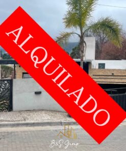 ALQUILER ANUAL – CASA DE 3 DORM. EN BARRIO BECCIU